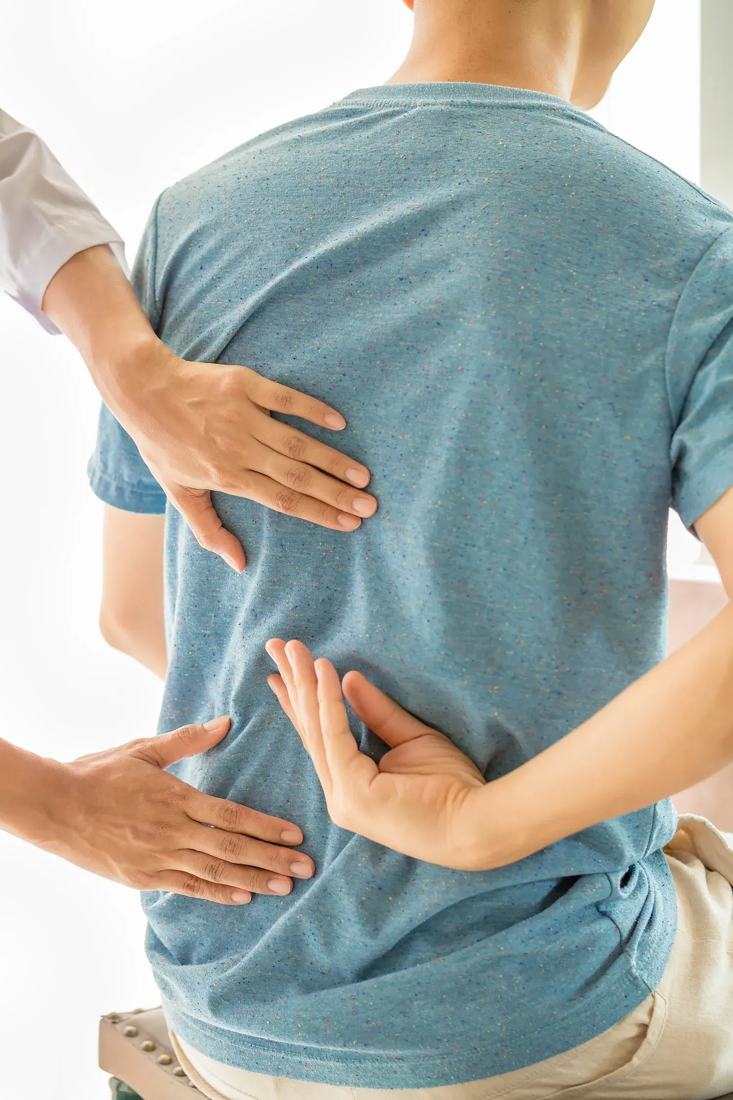 Illustration of spinal biomechanics and back pain causes at Bensa Chiropractic Bradenton